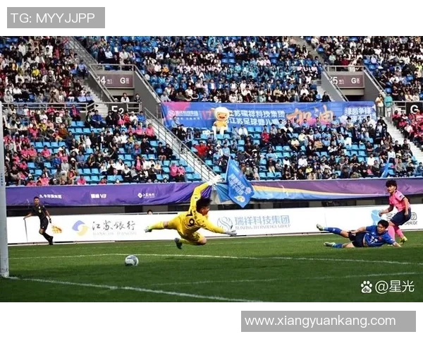 中国队迎战伊拉克队足球赛激情四溢期待精彩对决展现足球魅力与团队精神 中国队迎战伊拉克队足球赛激情四溢期待精彩对决展现足球魅力与团队精神